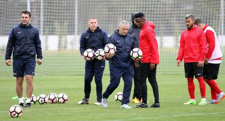 Antalyaspor’da Çalışmalar Sürüyor G4
