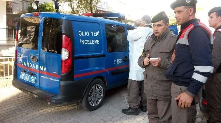 Balıkesir’de Öldürülen Genç Kadın Toprağa Verildi