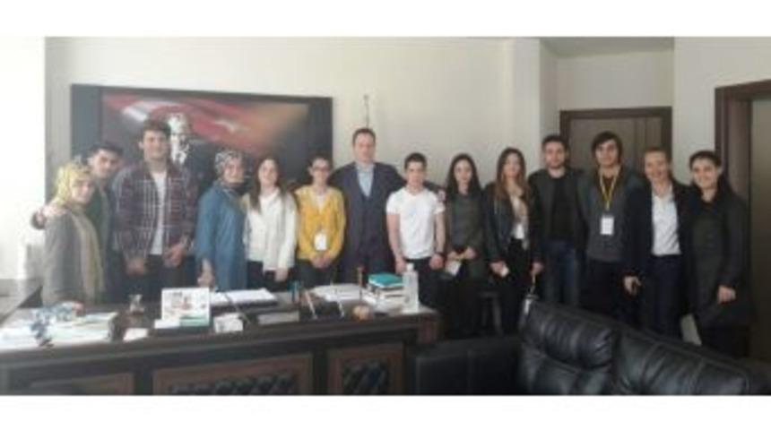 &Ccedil;ocuk Meclisinden Halk Sağlığı M&uuml;d&uuml;r&uuml;ne Ziyaret