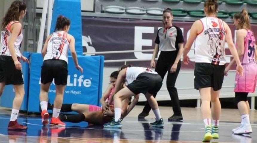 Bursa B&uuml;y&uuml;kşehir Belediyespor-Denizli Seviye Okulları Denizli Basket: 92-30