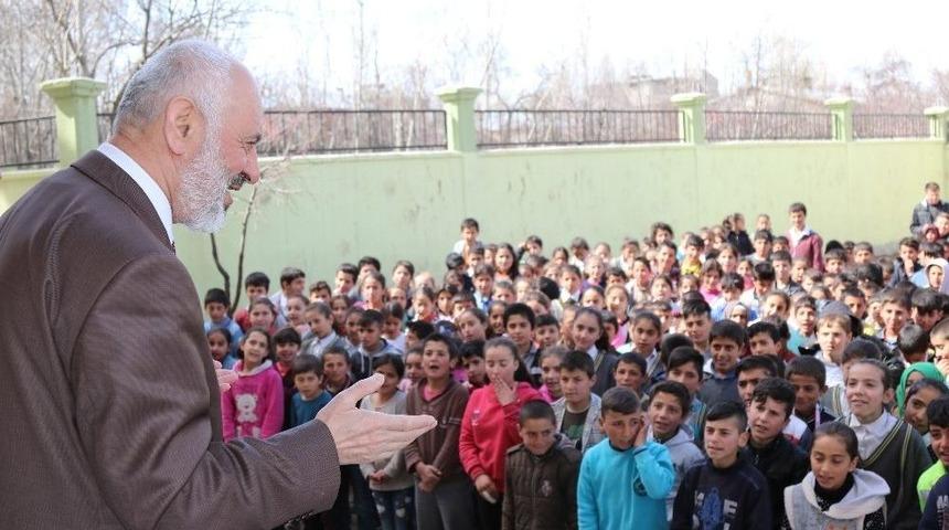 M&uuml;ft&uuml; Arvas&rsquo;tan Okul Ziyareti