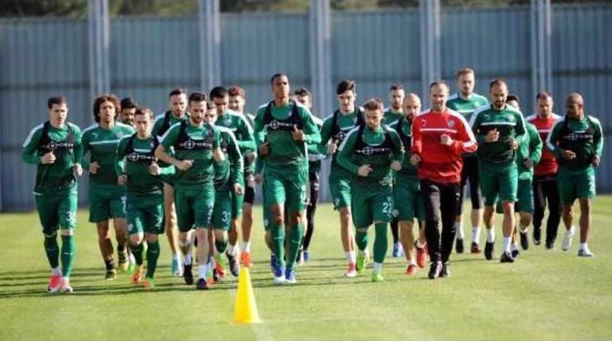 Bursaspor, Akhisar Hazırlıklarını S&uuml;rd&uuml;rd&uuml;
