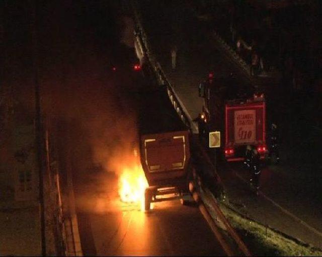 Hafriyat Kamyonunun Lastiği Patlayıp Alev Alev Yandı 1