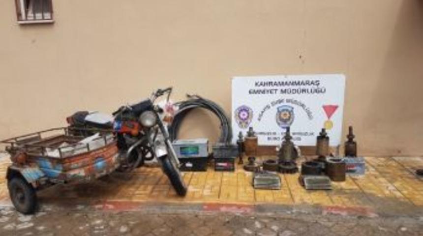 Ak&uuml; Hırsızları Yakalandı