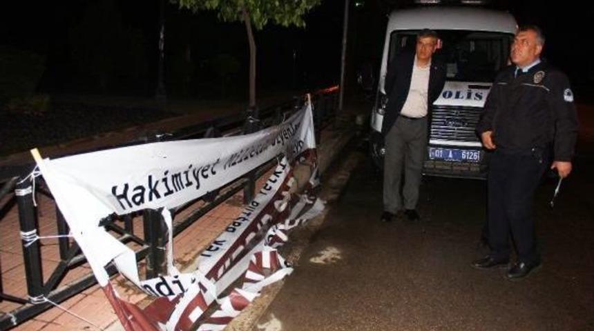 Adana'da Referandum Pankartlarına Saldırı