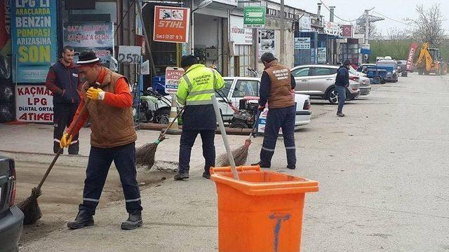 Akçakoca Sanayi Çarşısı Temizlendi