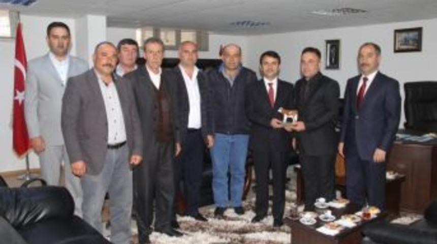 Vali Aktaş, Damızlık Sığır &Uuml;reticileri Birliğini Ziyaret Etti