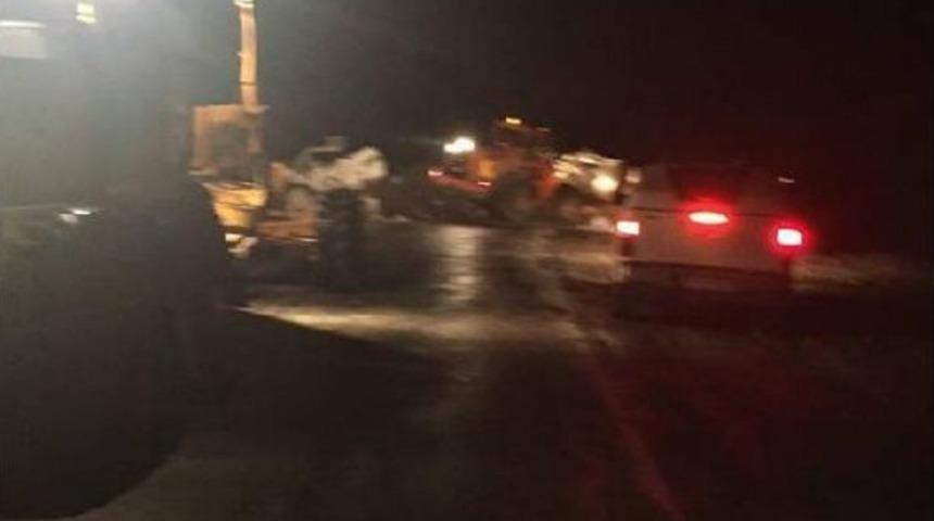 Şemdinli-Y&uuml;ksekova Karayoluna Heyelan D&uuml;şt&uuml;