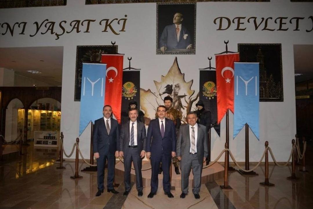 M&uuml;steşar Fatih D&ouml;nmez&rsquo;den Bilecik Şehir M&uuml;zesi&rsquo;ne Ziyaret