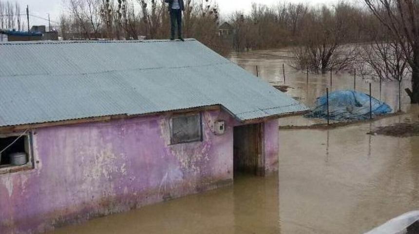 Muş'ta Sel Ve Taşkınlardan 40 Ev Zarar G&ouml;rd&uuml;