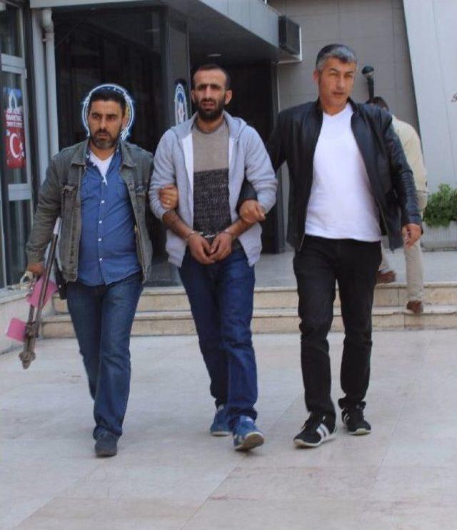 Bursa'da 7 Ayrı Işyerine Giren Hırsız Kamerada