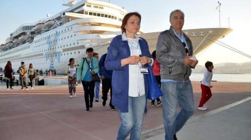 Celestyal Olympia Kuşadası'na Turist Getirdi