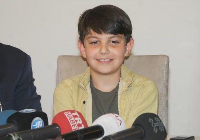 Bakan Avcı, 'piyano Dahisi' Mert'i Kutladı