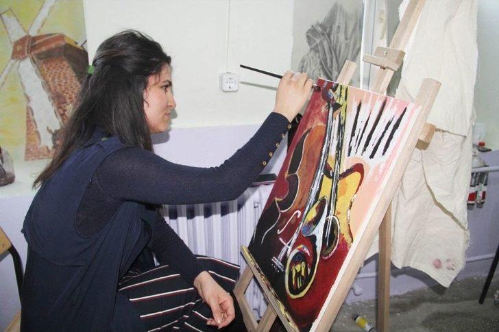 Ressam Gibi Resim Yapmayı Öğrendiler G1
