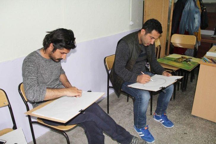 Ressam Gibi Resim Yapmayı Öğrendiler G3