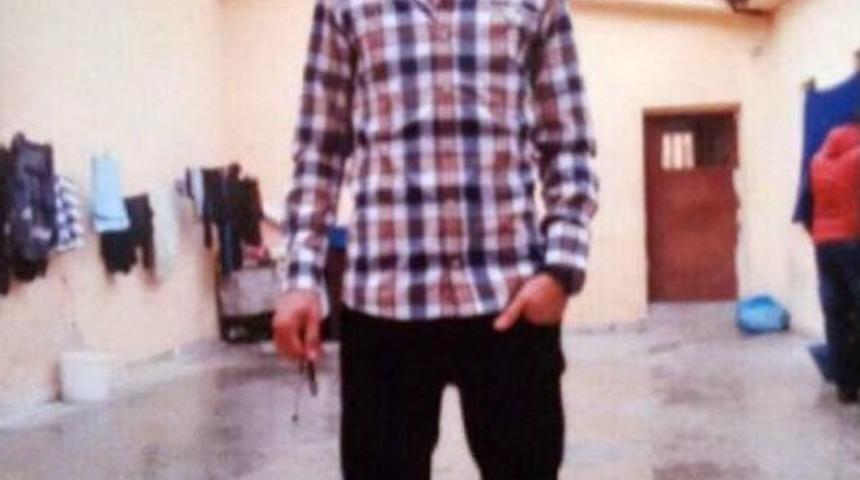 Kardeşinin &Uuml;vey Oğluyla Kavgasını Ayırmak Istedi, &Ouml;ld&uuml;r&uuml;ld&uuml;