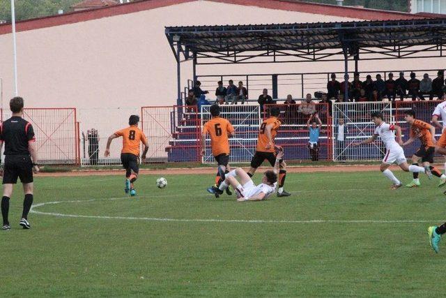 U17 Türkiye Şampiyonası 2. Kademe Müsabakalarından İstanbul Ve Eskişehir Temsilcileri Finale Adını Yazdırdı