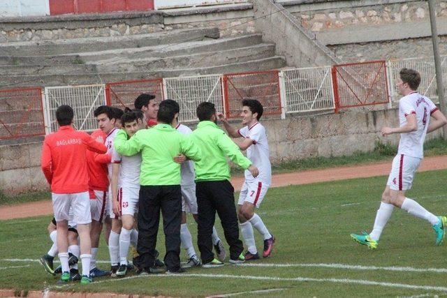 U17 Türkiye Şampiyonası 2. Kademe Müsabakalarından İstanbul Ve Eskişehir Temsilcileri Finale Adını Yazdırdı