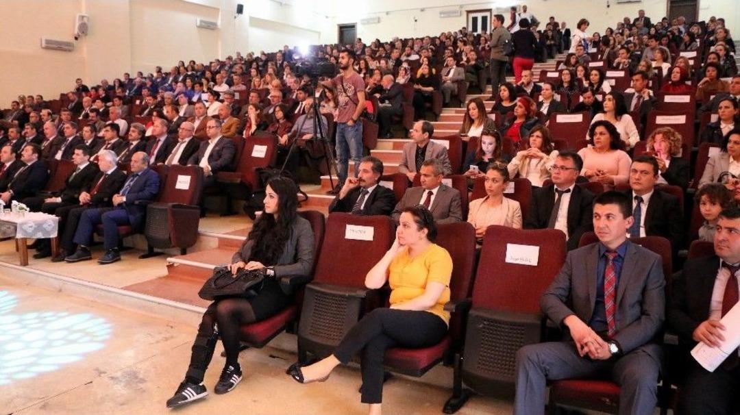 Edremit&rsquo;te 260 &Ouml;ğretmen Başarı Belgesi Aldı