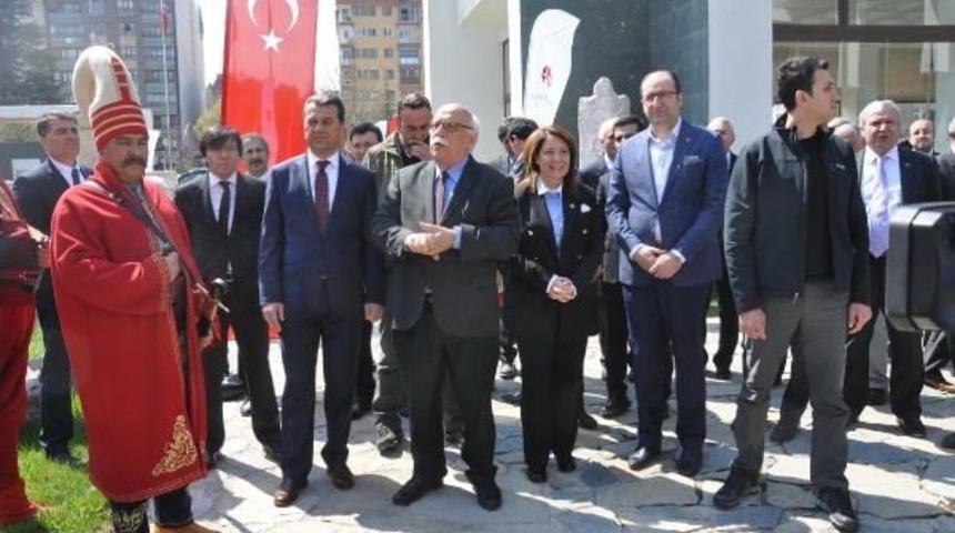 Bakan Avcı, 'piyano Dahisi' Mert'i Kutladı (2)