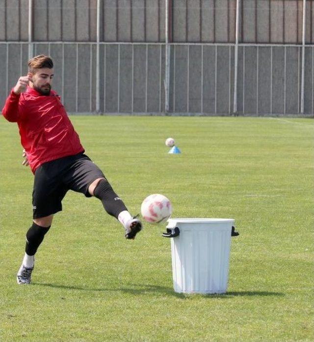 Samsunspor Sportif Direk&ouml;t&ouml;r&uuml; Zeren: Performansımız &Uuml;st D&uuml;zeyde 2