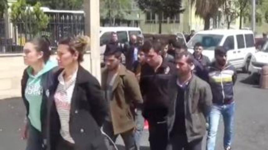 Şanlıurfa&rsquo;da Pkk/kck Operasyonu: 13 G&ouml;zaltı