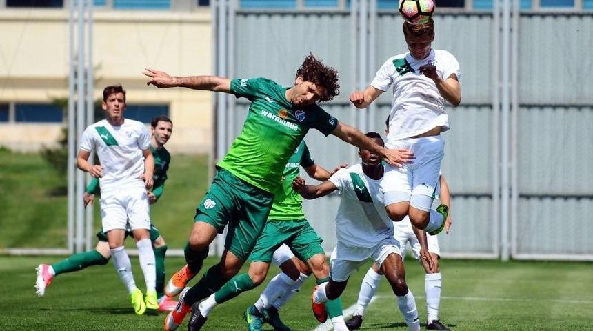 Bursaspor U21 Takımını 2 Golle Ge&ccedil;ti