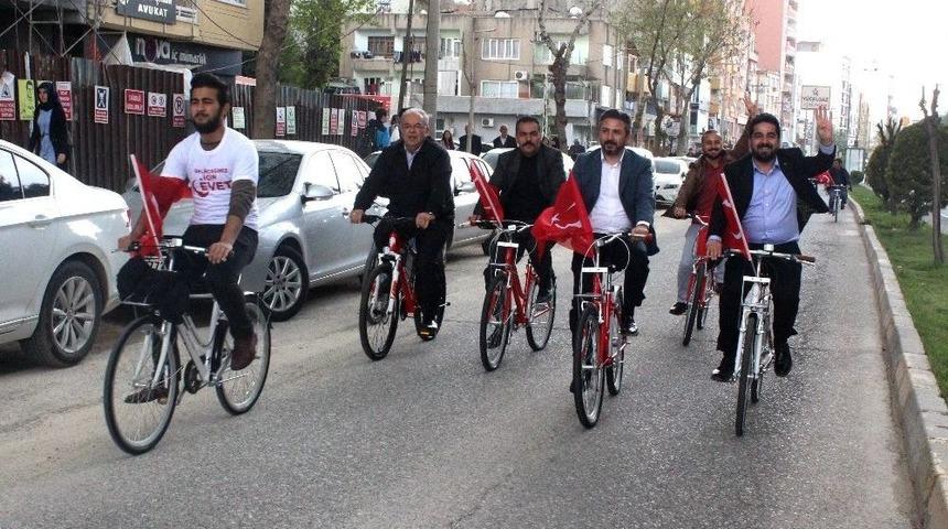 Başarılı &Ouml;ğrenciler Bisiklet Turu Attı