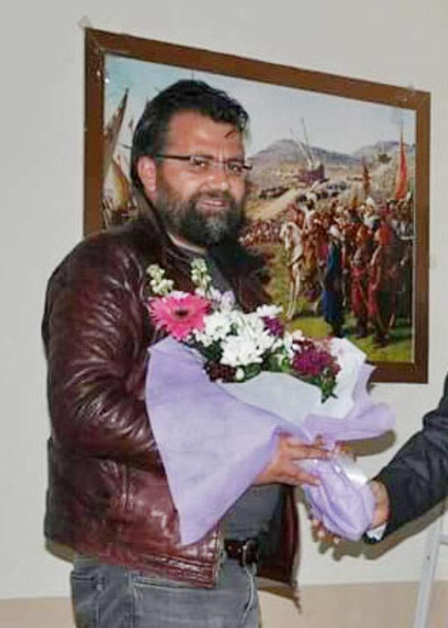 Tabancasını kontrol ederken kendini vuran doktor toprağa verildi 2