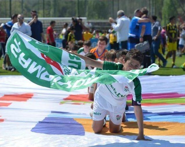 İzmir Cup ta Şampiyon Bursaspor 1