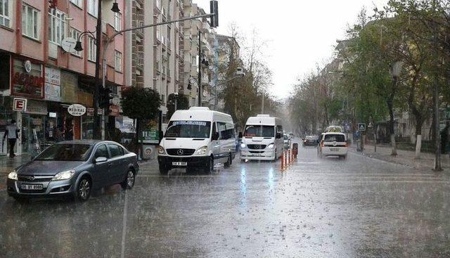 Malatya&rsquo;da Sağanak Yağış Etkili Oluyor 1