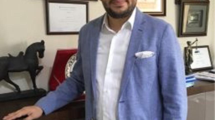 Hukuk&ccedil;u Ahıakın, "cumhurbaşkanlığı Sistemi &Uuml;lkemize Refahı Getirecektir"