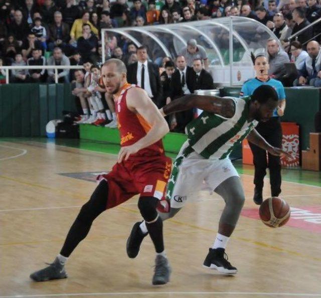 Yeşilgiresun Belediyespor-Galatasaray Odeabank: 86-89