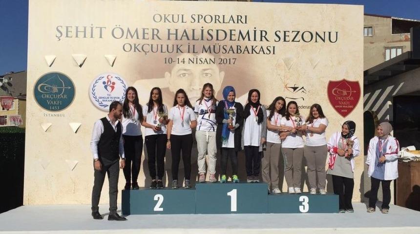 İhlas Koleji Gen&ccedil; Bayan Ok&ccedil;uluk Takımı İstanbul Şampiyonu Oldu