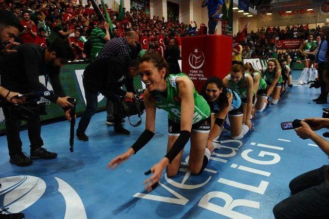 Bursa Büyükşehir Belediyespor Avrupa Şampiyonu