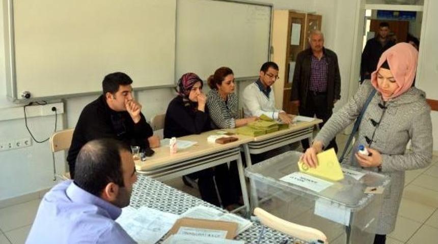 Kahramanmaraş'ta Oy Verme Işlemi Başladı