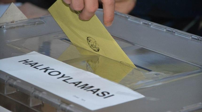 Balıkesir&rsquo;de İlk Oylar Kullanıldı