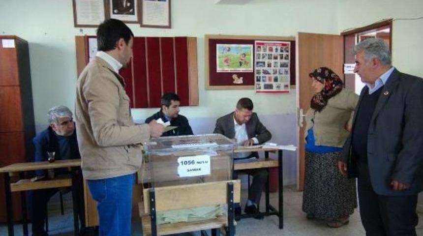 Kilis'te, 334 Sandıkta Oy Kullanma Işlemi Başladı