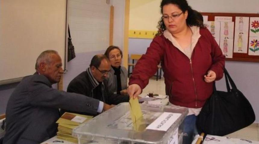 Burdur'da Oy Verme Işlemleri Başladı