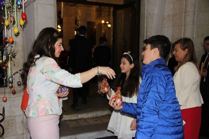 Hatay’da Paskalya Bayramı Ayinle Kutlandı G3