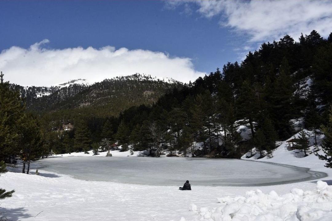 Limni G&ouml;l&uuml;&rsquo;n&uuml;n Buzu &Ccedil;&ouml;z&uuml;lm&uuml;yor