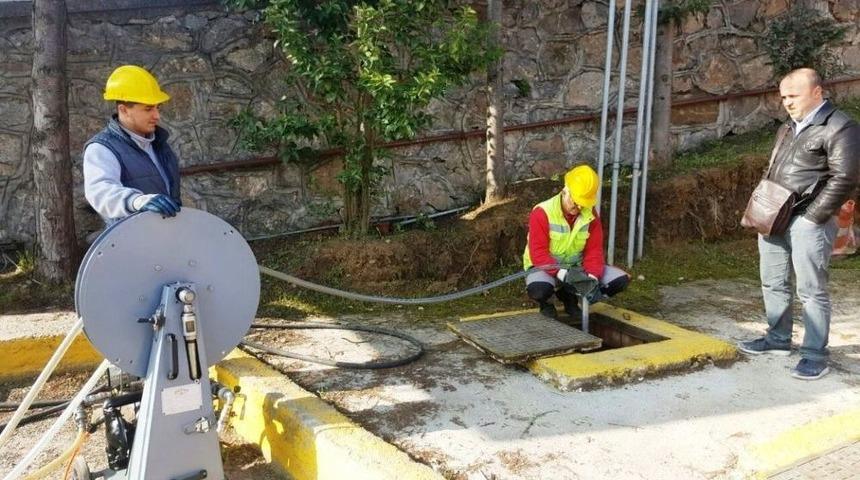 İzmit&rsquo;te Hizmet Yerlerine Onarım &Ccedil;alışması