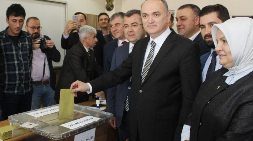 Bilim, Sanayi Ve Teknoloji Bakanı Özlü Oyunu Kullandı