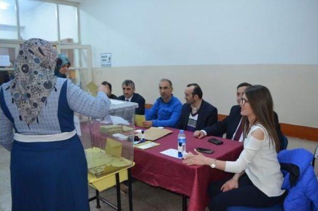 Artvin&rsquo;De Oy Kullanma Işlemi S&uuml;r&uuml;yor 2