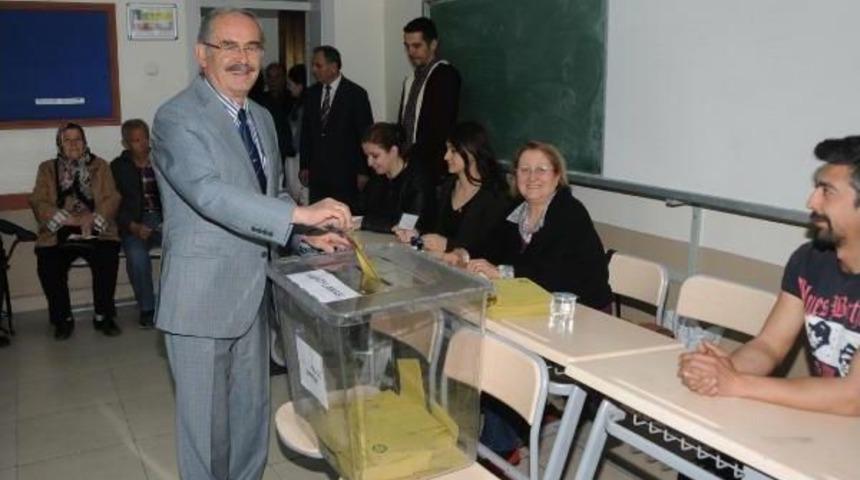 Eskişehir, Bilecik Ve K&uuml;tahya'da Referanduma Ilgi B&uuml;y&uuml;k (2)