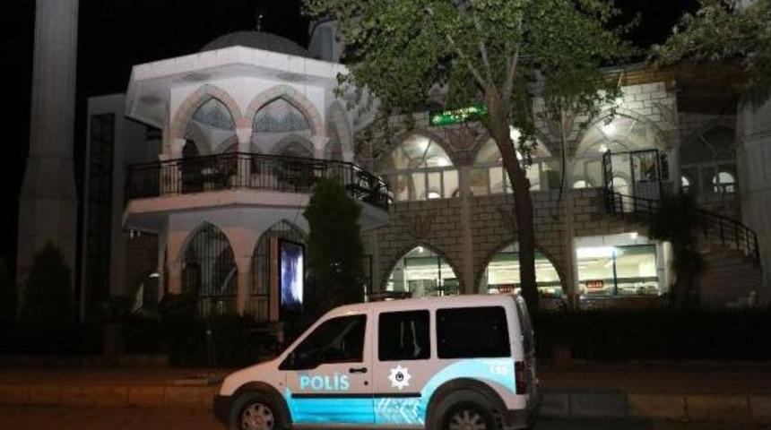 6 Ilde, 200 Caminin Sadaka Kutusunu Soydu