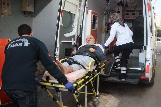 Ambulanslarla Yataktan Sandığa G&ouml;t&uuml;r&uuml;ld&uuml;ler 1