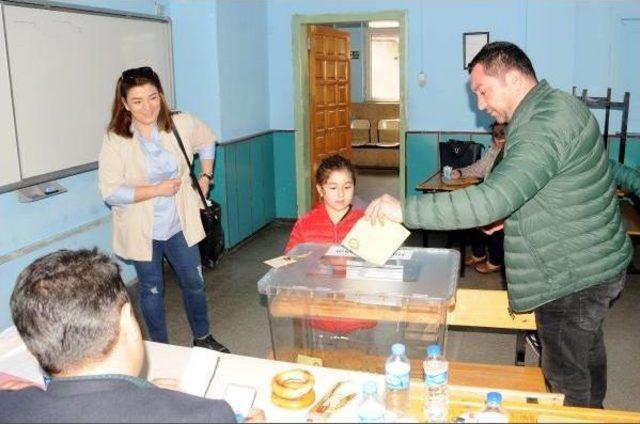 Giresun'da Oy Verme Işlemi Sürüyor