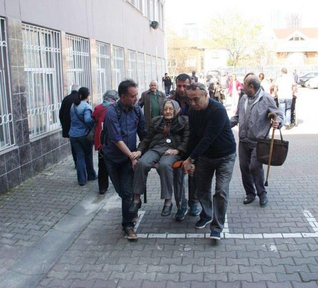 88 Yaşındaki Teyze Gen&ccedil;lere &Ouml;rnek Oldu 1