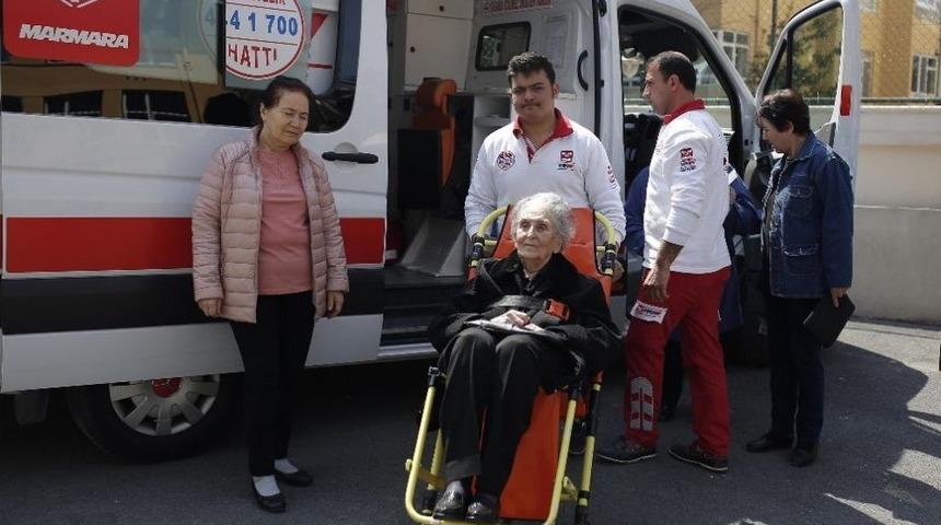 90 Yaşındaki Suzan Hanımdan Herkese &Ouml;rnek Hareket